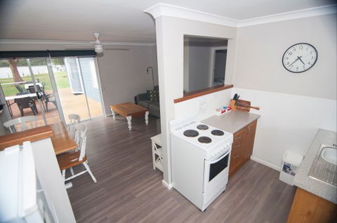 Laguna Lodge Holiday Units - New South Wales Tourism  3