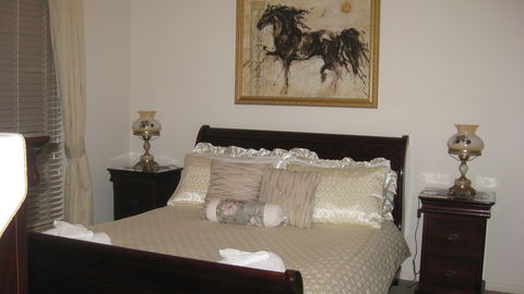 Stall Place Accommodation - New South Wales Tourism  0