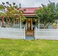 Hindmarsh Park Holiday Cottage - New South Wales Tourism 