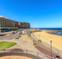 Quality Hotel NOAHS On the Beach - New South Wales Tourism 