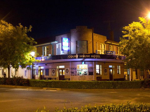 Courthouse Hotel Boorowa - New South Wales Tourism  0
