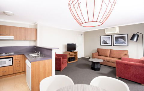 Mantra On Northbourne - New South Wales Tourism  2