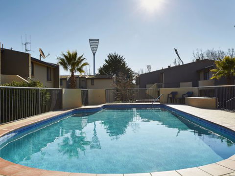 Manuka Park Apartments - New South Wales Tourism  2