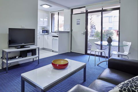 Manuka Park Apartments - New South Wales Tourism  3