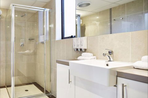 Manuka Park Apartments - New South Wales Tourism  10