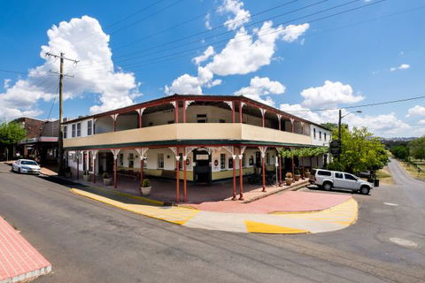 Peel Inn Nundle - New South Wales Tourism  1