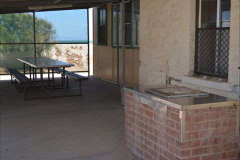 Point Lowly Lighthouse Cottages - New South Wales Tourism  2
