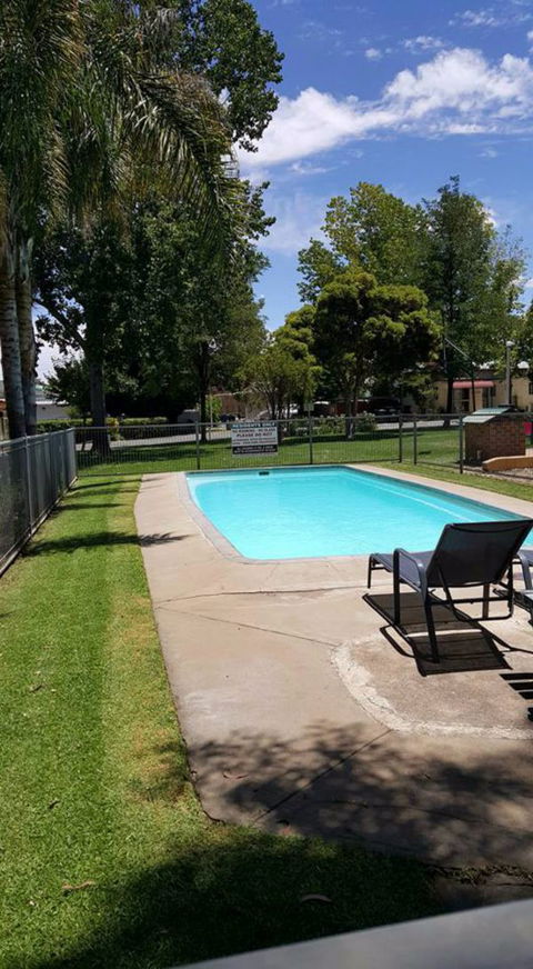 Young Caravan Tourist Park - New South Wales Tourism  2