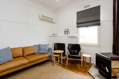 Castleview Cottage - New South Wales Tourism  0