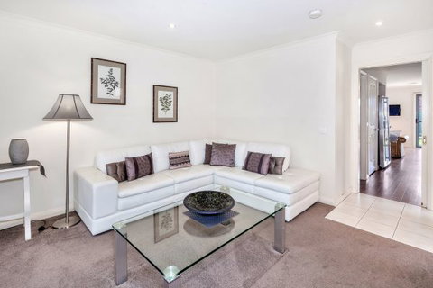 Phoenix House - Ballarat Townhouses - New South Wales Tourism  1