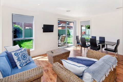 Phoenix House - Ballarat Townhouses - New South Wales Tourism  3