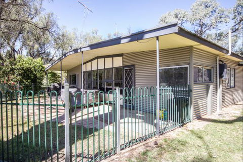 River Shack Rentals - Living The Dream - New South Wales Tourism  106