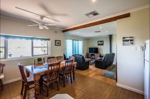 River Shack Rentals - Living The Dream - New South Wales Tourism  64