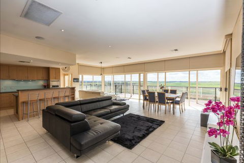 River Shack Rentals - Living The Dream - New South Wales Tourism  28