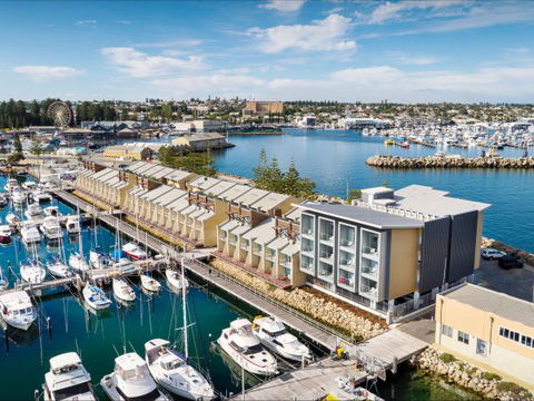 Be. Fremantle Serviced Apartments - New South Wales Tourism  0