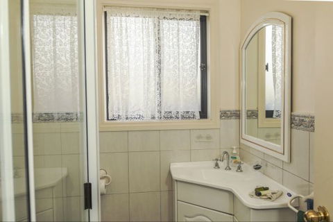 Spalding Lodge Unit 16 - New South Wales Tourism  140