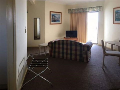 Spalding Lodge Unit 16 - New South Wales Tourism  168