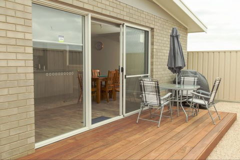 Spalding Lodge Unit 16 - New South Wales Tourism  16