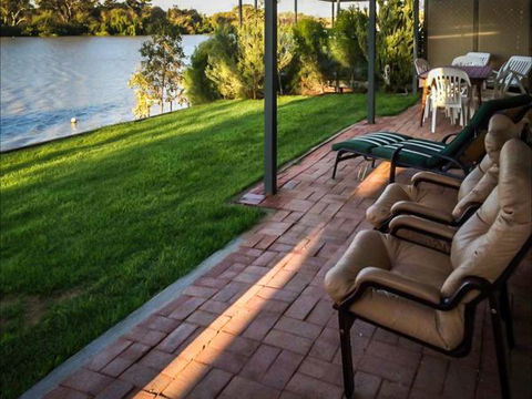 River Shack Rentals - Living The Dream - New South Wales Tourism  24