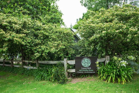 Oak Tree Lodge - New South Wales Tourism  1