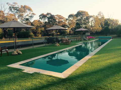 Balcraggon Accommodation - New South Wales Tourism  5