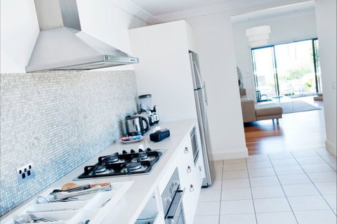 Seaglass - New South Wales Tourism  12