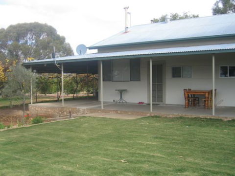 Gilgens Country River Retreat - New South Wales Tourism  0