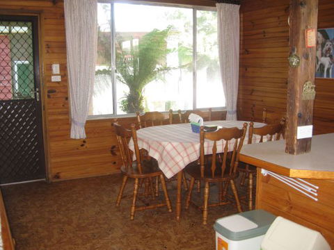 Grantham House  Pet Friendly Holiday Home - New South Wales Tourism  1