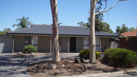 Hillside Retreat - New South Wales Tourism  0