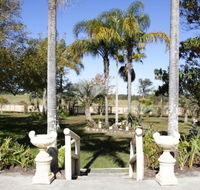 Palms Oasis Motel