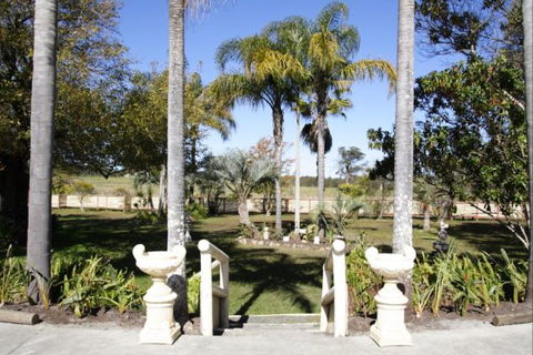 Palms Oasis Motel - New South Wales Tourism  0