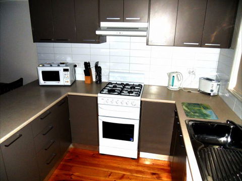 Shamore Apartments - Walnut - New South Wales Tourism  6