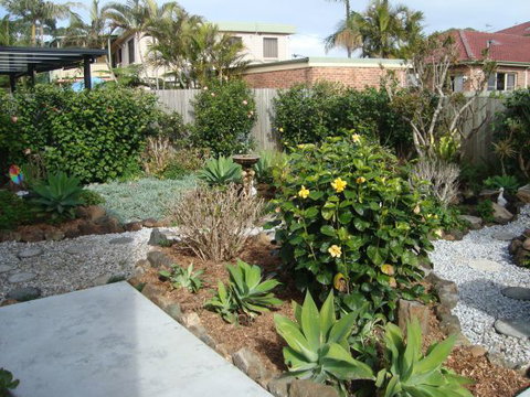 The White House - Shellharbour Village - New South Wales Tourism  4