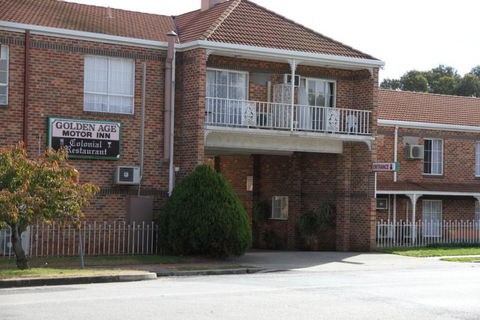 Golden Age Motor Inn - New South Wales Tourism  0