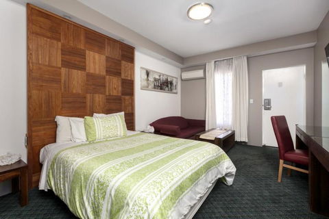 Golden Age Motor Inn - New South Wales Tourism  12