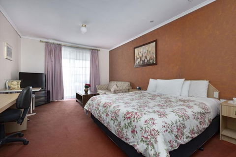 Golden Age Motor Inn - New South Wales Tourism  13