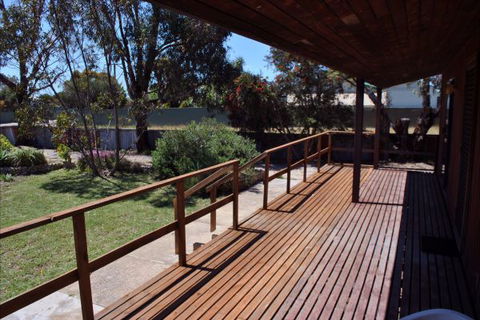 Clinton Cabin - New South Wales Tourism  1