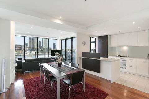 Docklands Private Collection Of Apartments Melbourne - New South Wales Tourism  7