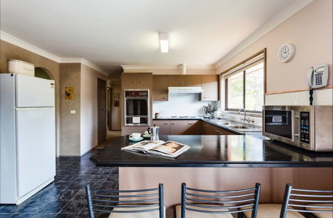 Fifth Avenue Guest House - New South Wales Tourism  6