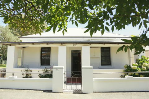 Hill Street Serviced Apartments - New South Wales Tourism  0