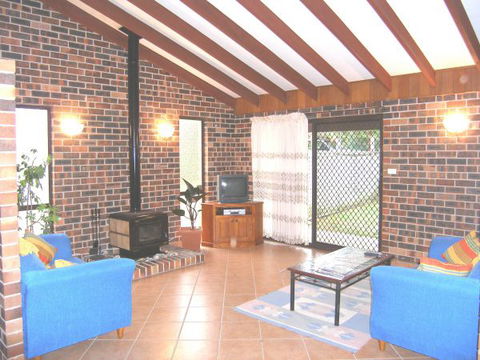 The Happy Shack At Callala Bay - New South Wales Tourism  0