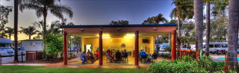 Central Caravan Park - New South Wales Tourism  1