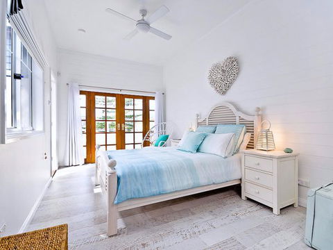 Driftwood Beach House - New South Wales Tourism  5