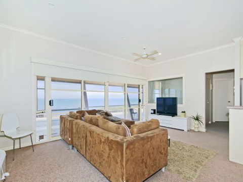 Century 21 SouthCoast: Salt - New South Wales Tourism  2