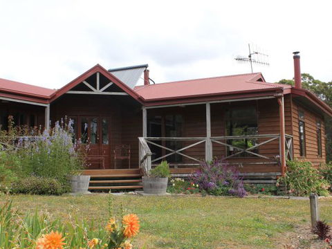 Eagle's Roost Farmstay B&B - New South Wales Tourism  0