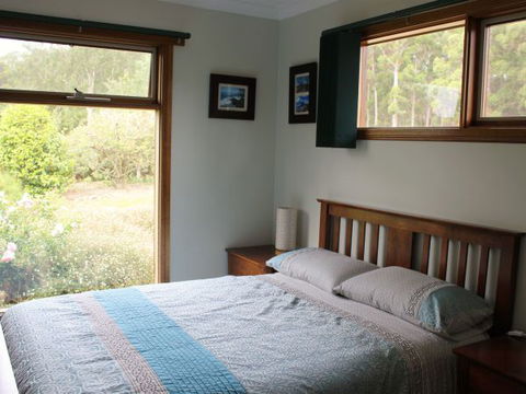 Eagle's Roost Farmstay B&B - New South Wales Tourism  1