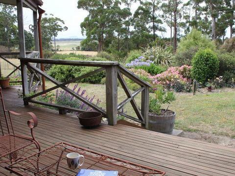 Eagle's Roost Farmstay B&B - New South Wales Tourism  4