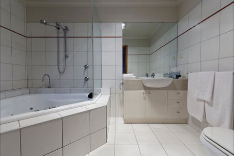 Eugenie's Accommodation - New South Wales Tourism  4