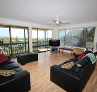 LJ Hooker Goolwa Holiday Rentals - 39 Bradford Road Goolwa Beach - New South Wales Tourism 