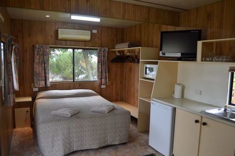 Moonta Bay Caravan Park - New South Wales Tourism  0